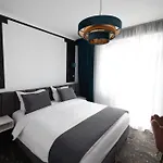 Ξενοδοχείο Opera 4*