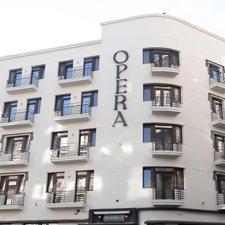 Szálloda Opera 4*