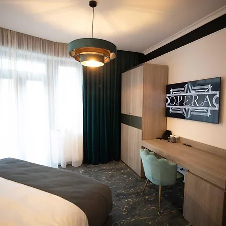 Szálloda Opera 4*