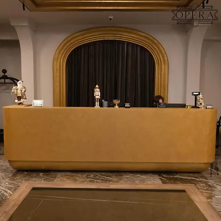 Opera Szálloda 4*