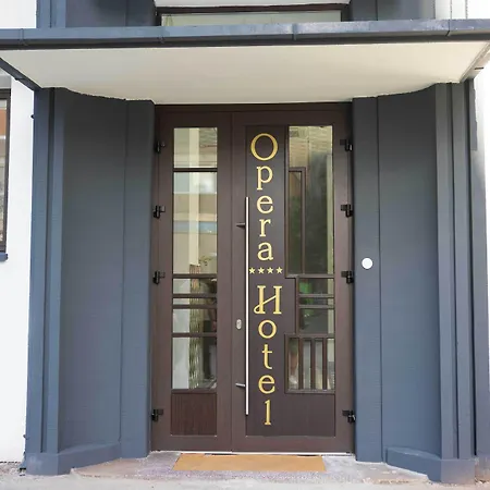 Opera Szálloda