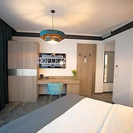 Hotel Opera